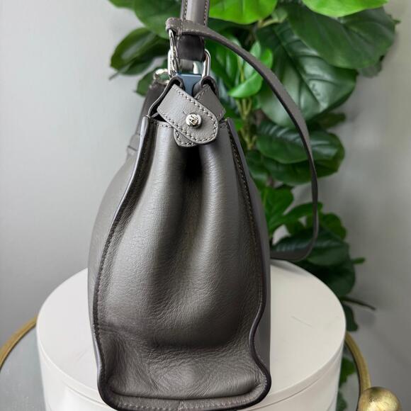 💎✨Authentic FENDI Vitello Seta Shiny Nappa Medium Peekaboo Icon Shoulder Bag - Picture 2 of 6